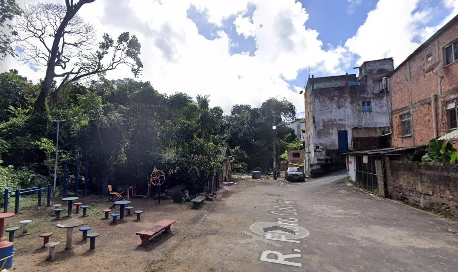 Rua Floro Galvão, na Estrada das Barreiras