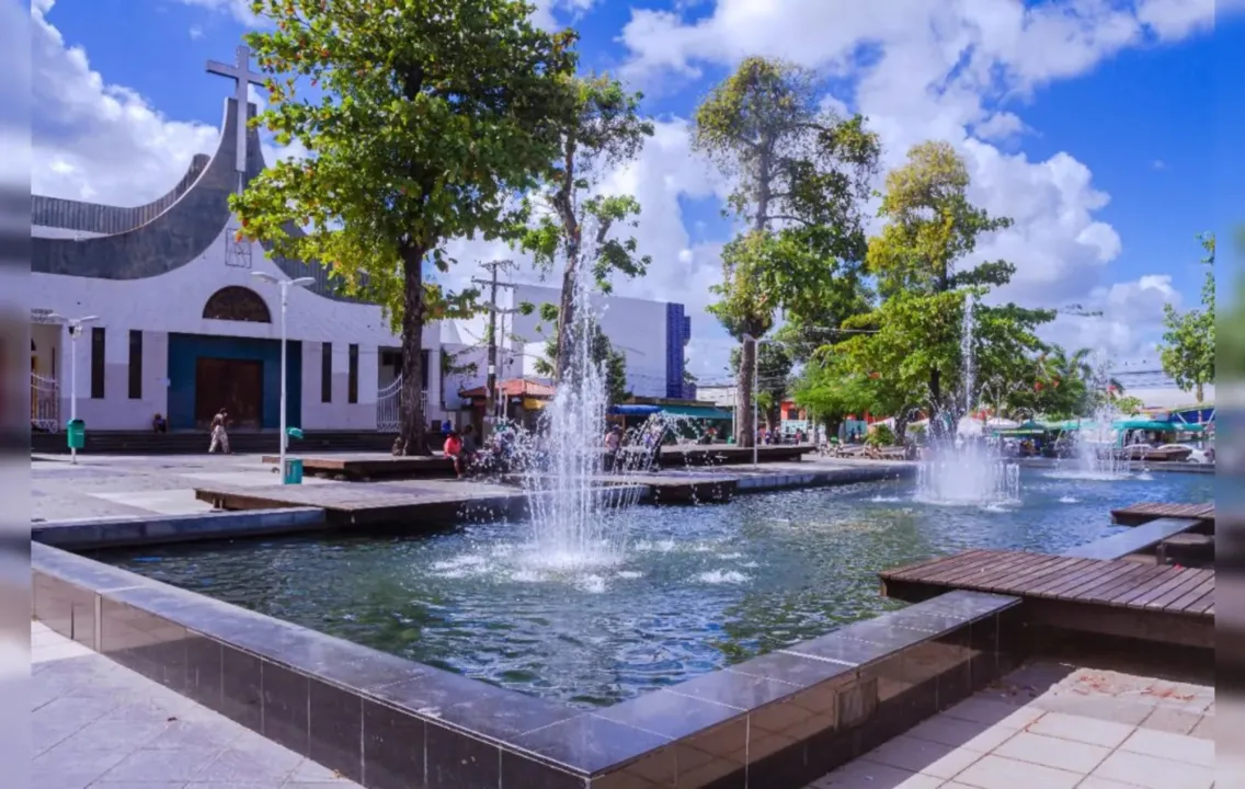 Praça Desembargador Montenegro, em Camaçari.