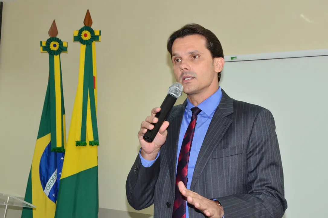 Ricardo Schmitt, juiz de direito