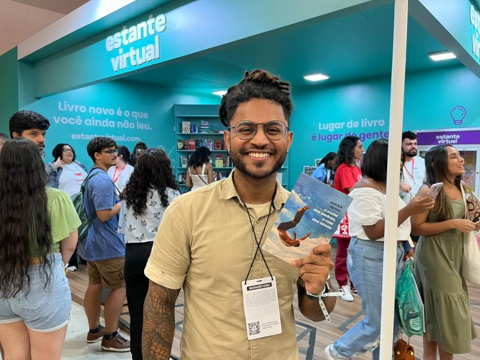 Patrick Torres, escritor e produtor de 25 anos, durante Bienal