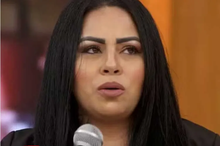 Durante a conversa, ela falou sobre a falta de respostas no assassinato do funkeiro, em julho de 2023