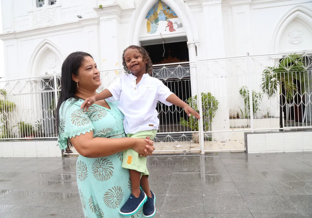 Patrícia Cardoso e o filho Sillas Cardoso