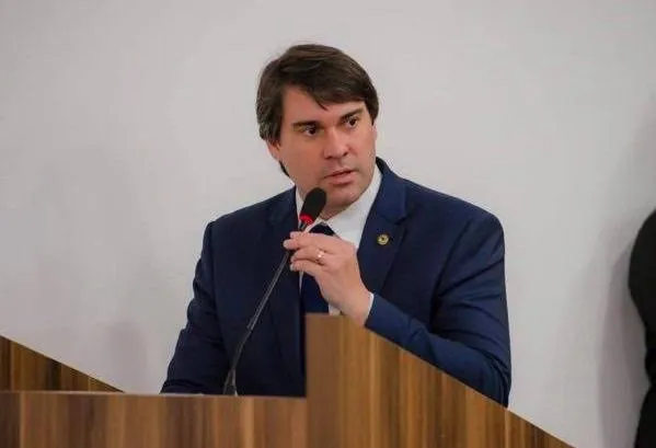 Líder do PP defende proposta do Governo da Bahia para avanço da educação