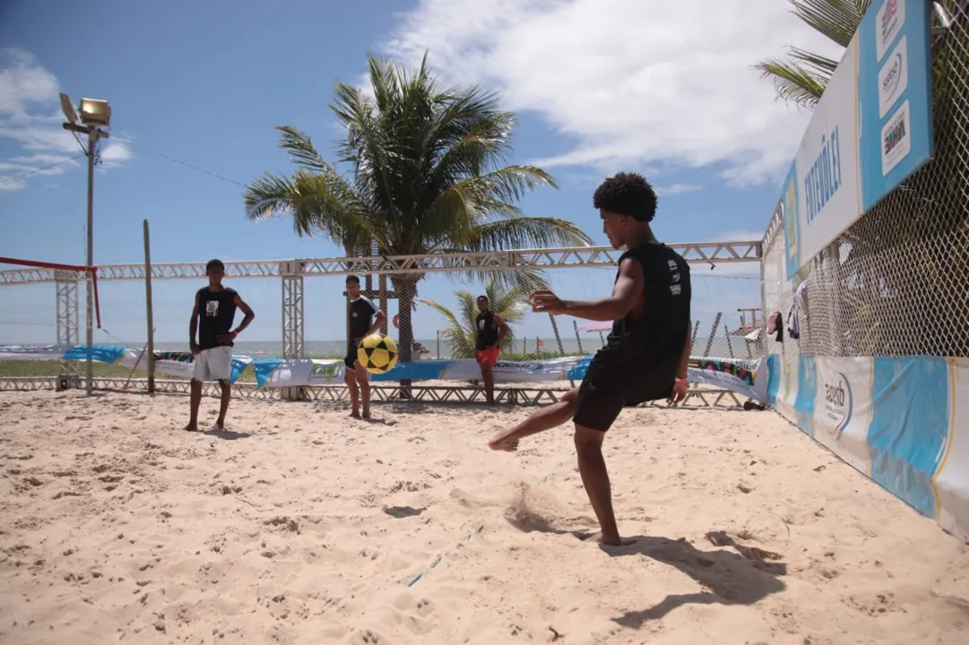 Imagem ilustrativa da imagem Mais de 1.500 pessoas passaram pela arena na praia de Guaibim