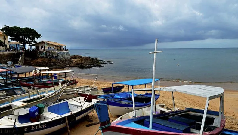 Existe a possibilidade de chuva durante a tarde e a noite