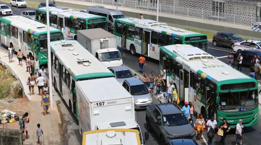 Situação está afetando a mobilidade da população da capital baiana