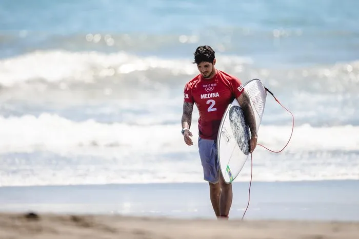 Medina já foi três vezes campeão mundial de surf