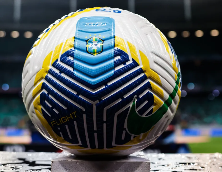 O Governo Federal pede a paralisação do futebol brasileiro
