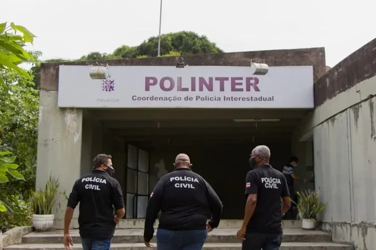 Mulher foi encaminhada à Coordenação de Polícia Interestadual (Polinter)