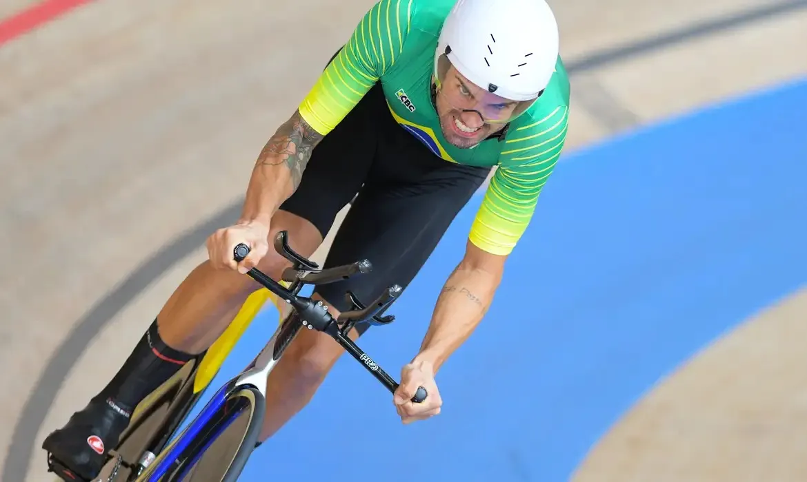 Último evento classificatório para os Jogos de Paris reunirá 287 atletas de 39 países.; A delegação brasileira conta com 25 ciclistas, entre eles o medalhista paralímpico Lauro Chaman