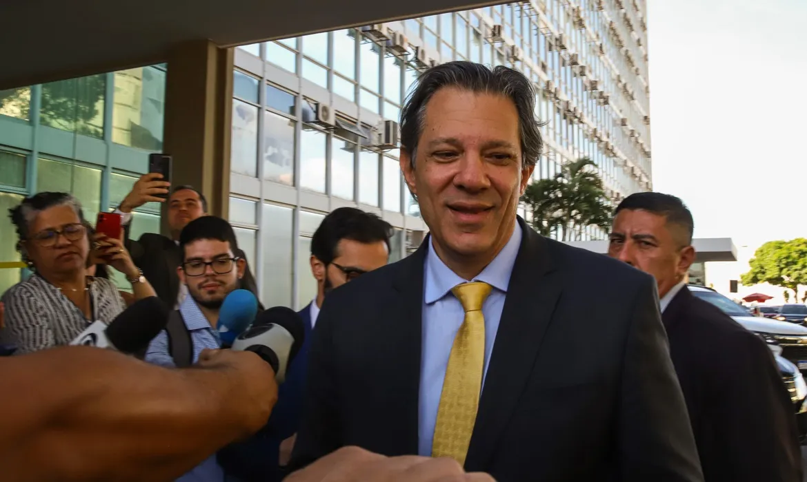 Haddad deu entrevista coletiva no escritório do Ministério da Fazenda em São Paulo