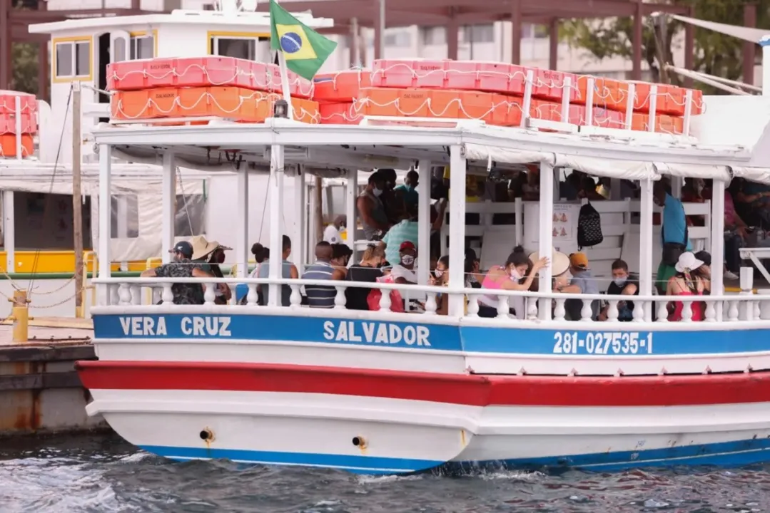 O movimento maior ocorre no Terminal Náutico por conta do embarque de usuários para as praias da Ilha de Itaparica