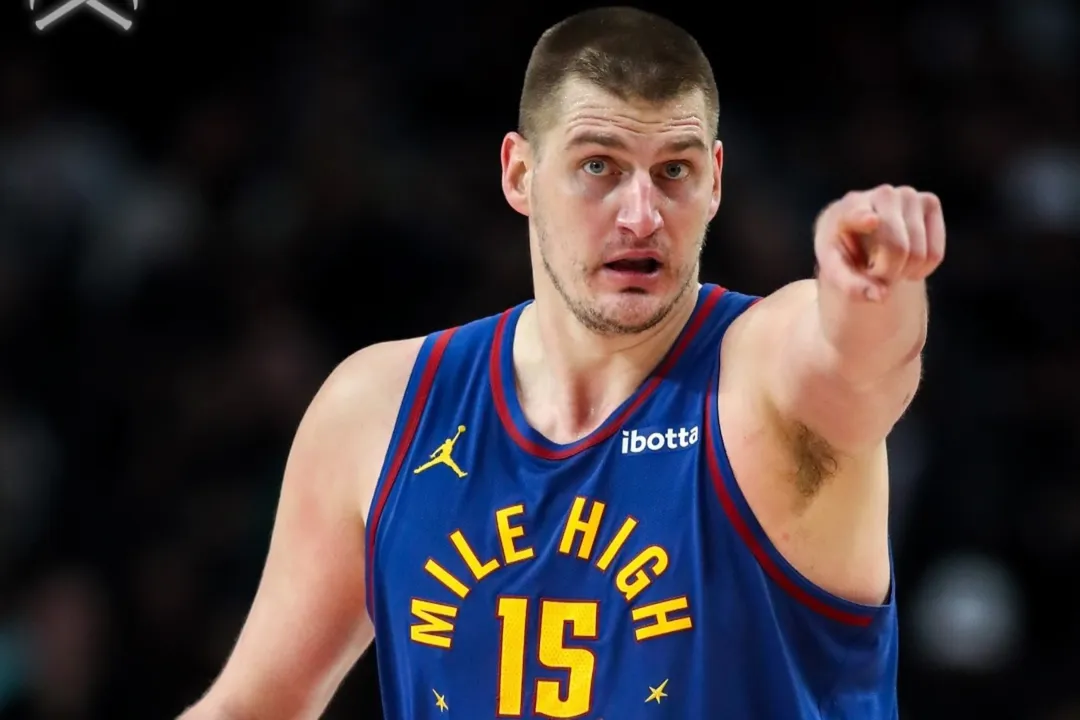 Nikola Jokic em ação na NBA