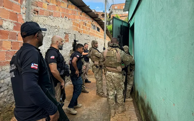 A ação foi realizada pelo Departamento Especializado de Investigação e Repressão ao Narcotráfico (Denarc)