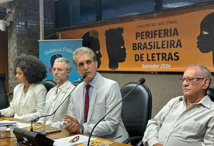 Robinson Almeida (PT) em audiência na Assembleia Legislativa