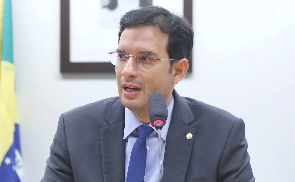 Colegiado terá 40 sessões do Plenário da Câmara para proferir seu parecer