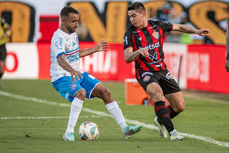 Bahia e Vitória se enfrentam na Arena Fonte Nova em busca do título estadual