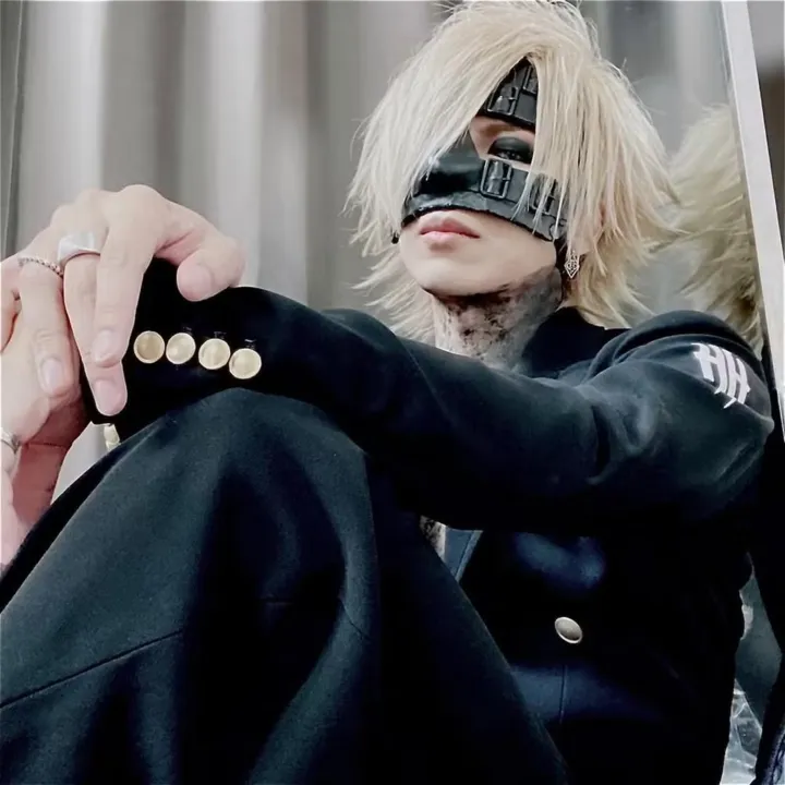 Reita, baixista do the GazzettE