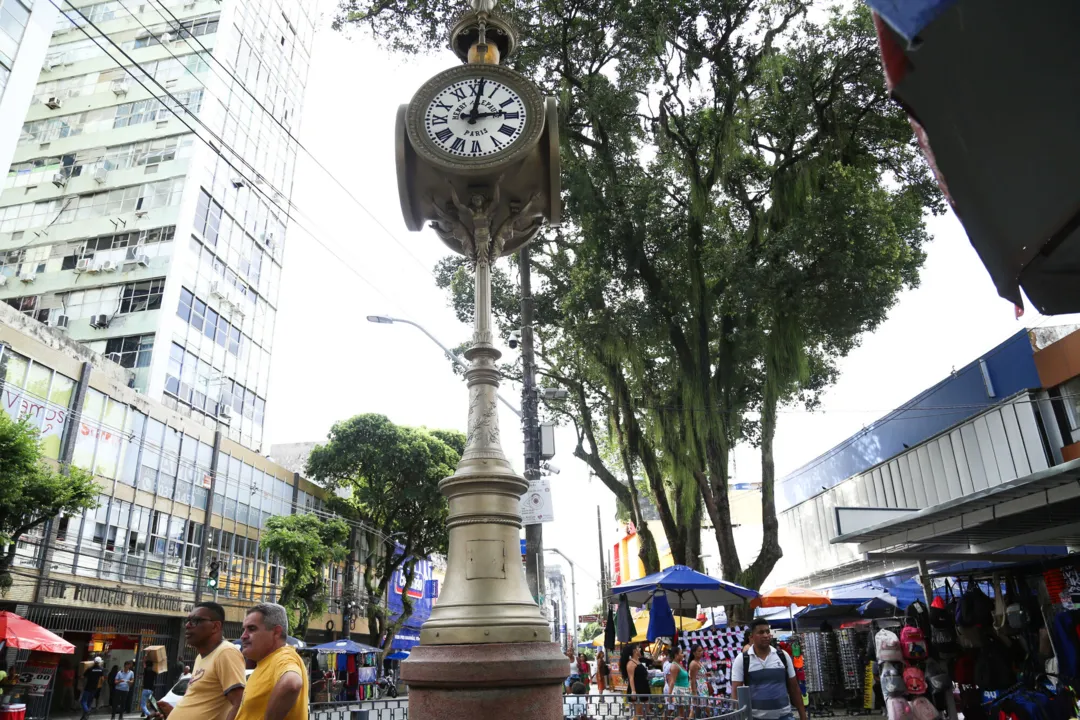 Relógio foi restaurado pela Fundação Gregório de Mattos