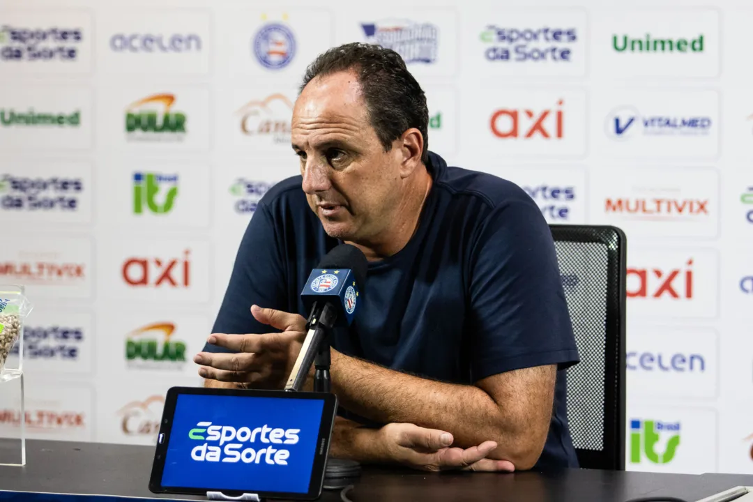 Rogério Ceni durante coletiva