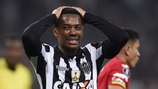 Robinho em ação pelo Atlético-MG