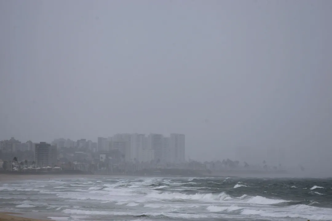 Região da Pituba com chuva vista de Amaralina