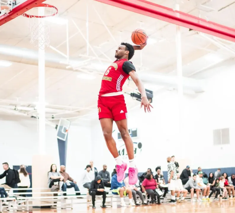 Filho de Lebron James  jogando pela Universidade do Sul da Califórnia