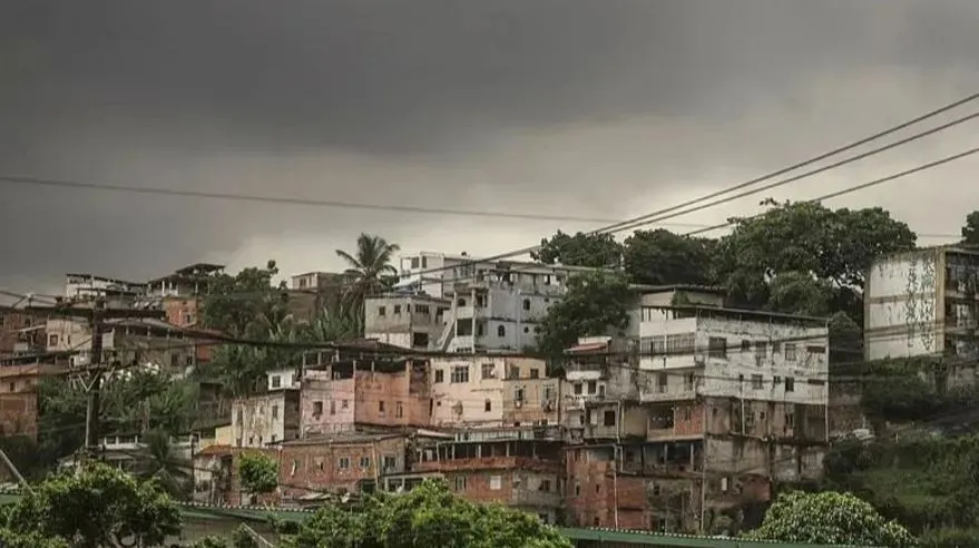 Cidade amanheceu com céu encoberto