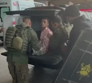 Imagem ilustrativa da imagem Sequestrador se entrega após manter 17 reféns em rodoviária