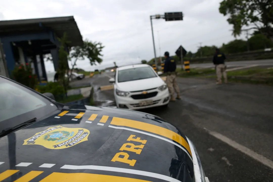 Operação da Polícia Rodoviária Federal na Bahia contou com apoio da Polícia Civil do Ceará