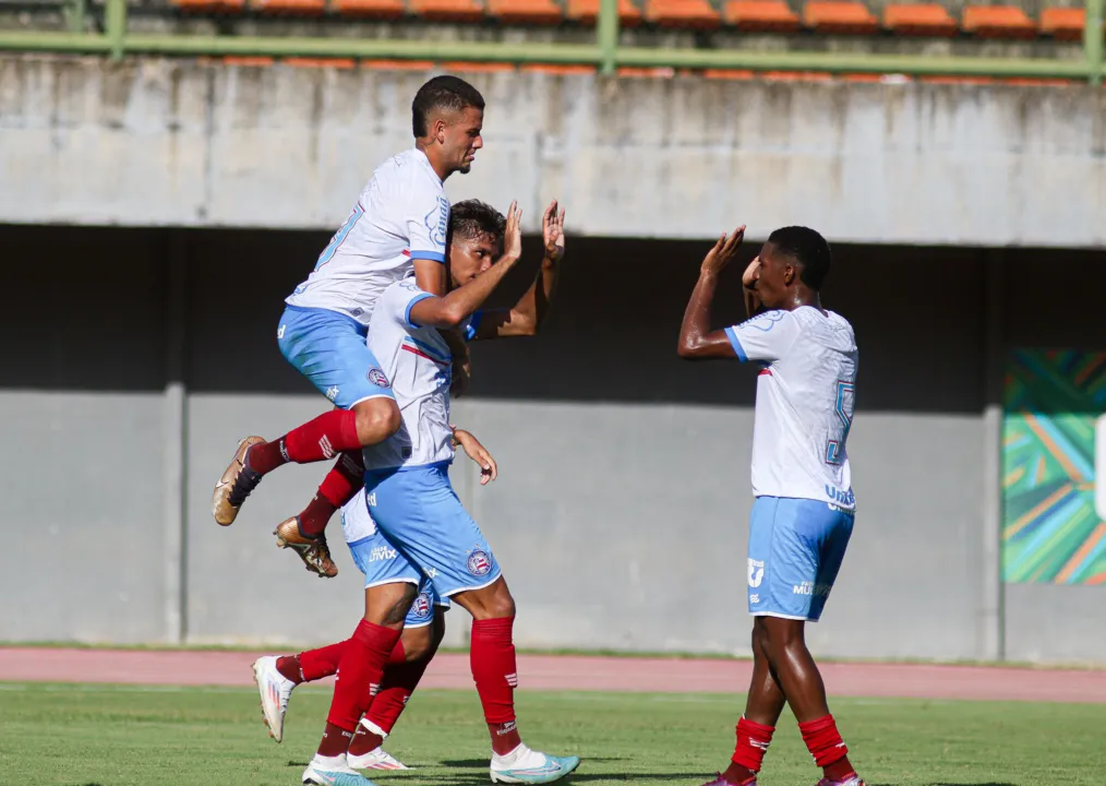 Pivetes de Aço comemoram gol sobre o Jacuipense