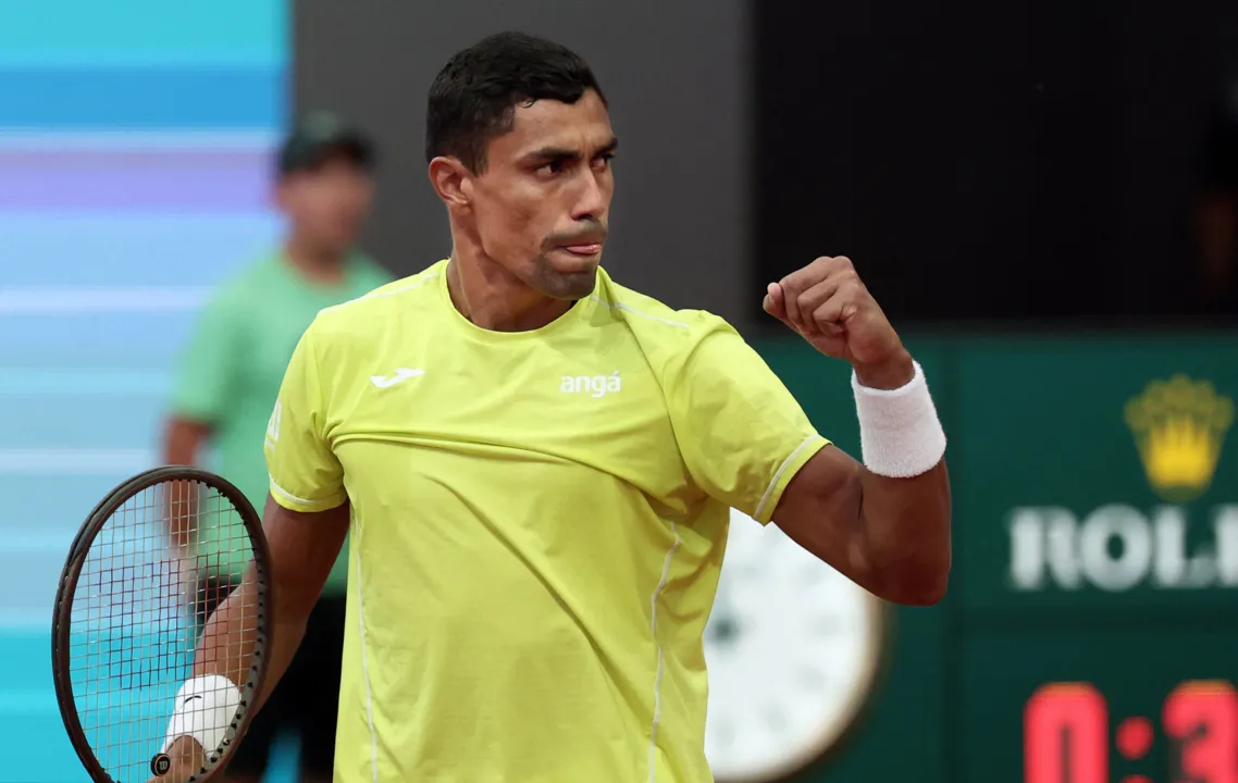 Thiago Monteiro derrota 7º do ranking e avança de fase