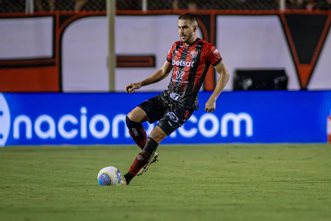 Por conta do situação crítica no RS, Bruno Uvini é a favor da paralisação do Campeonato Brasileiro