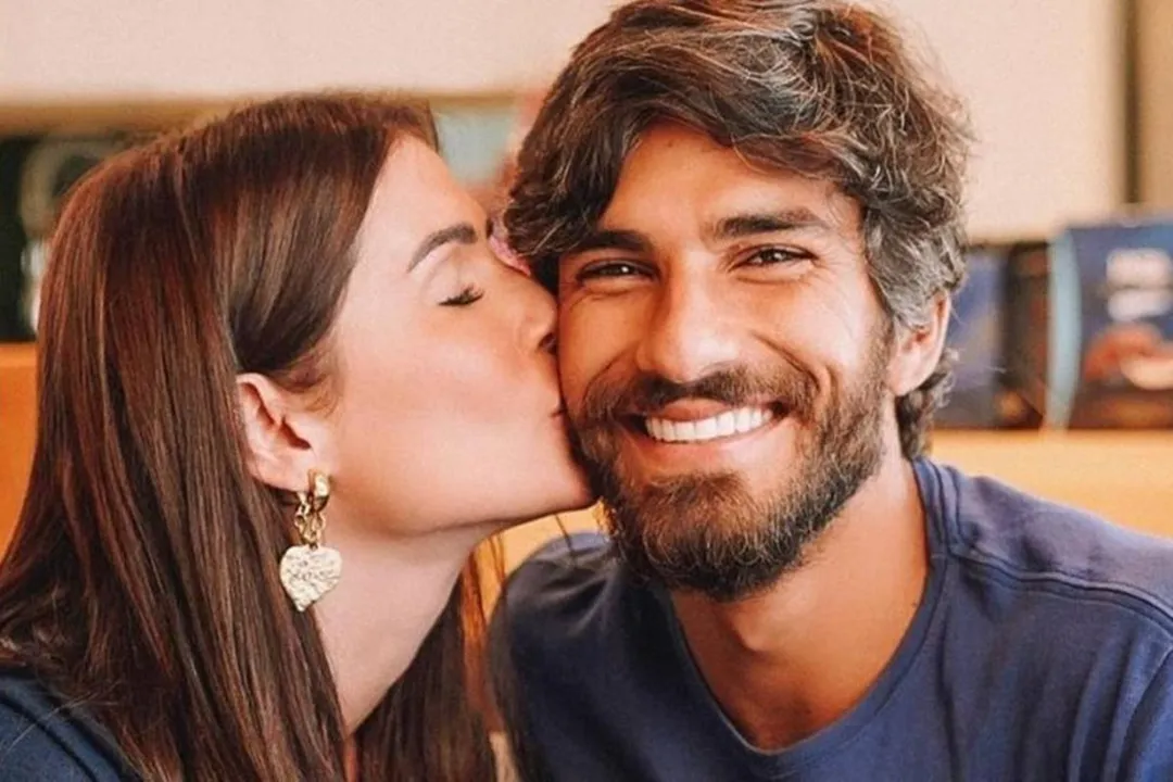 Imagem ilustrativa da imagem Vaza o real motivo da separação de Deborah Secco e Hugo Moura; confira