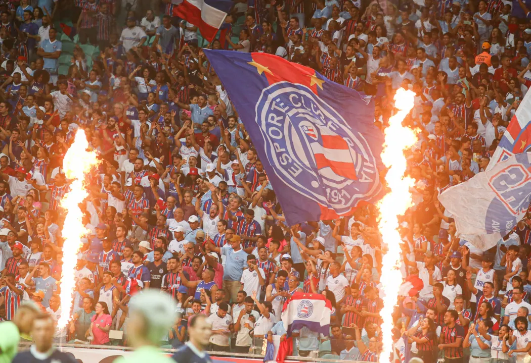 Torcida do Bahia durante BaxVi na Fonte Nova