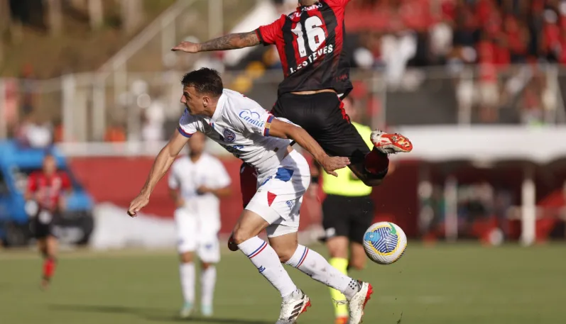 Vitória e Bahia empataram por 2 a 2 na tarde deste domingo, 21.