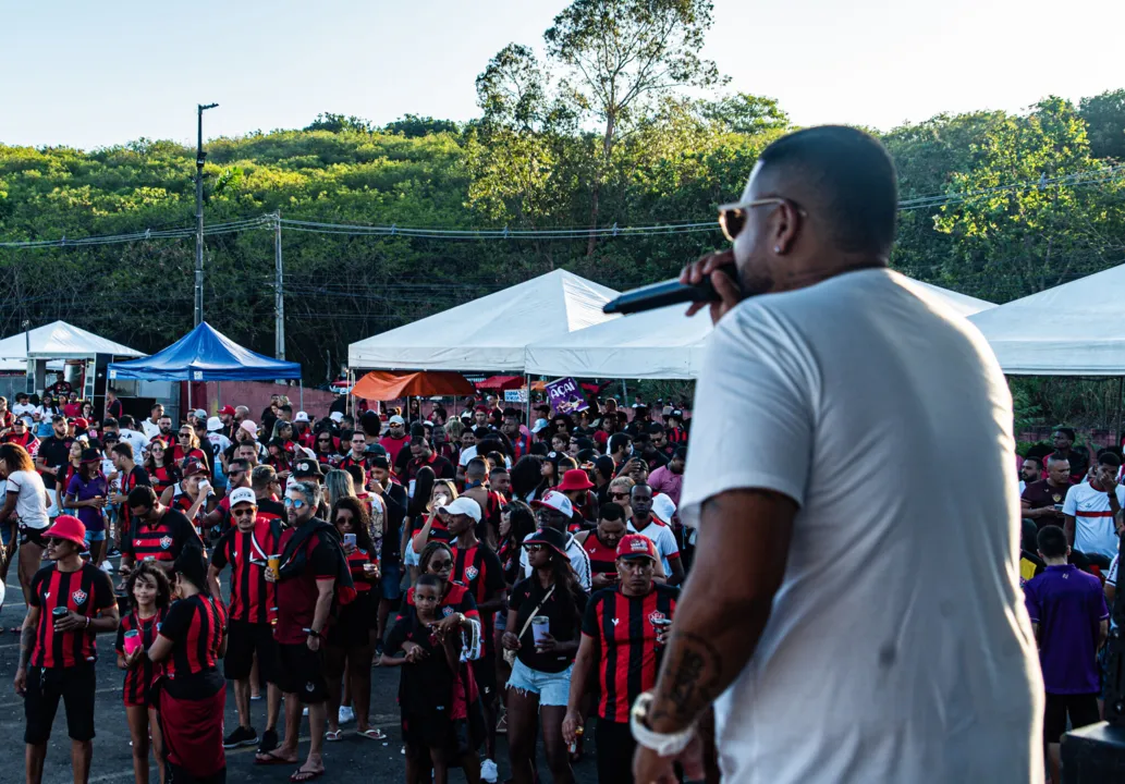 Banda Samba e Suor vai se apresentar neste domingo, no estacionamento