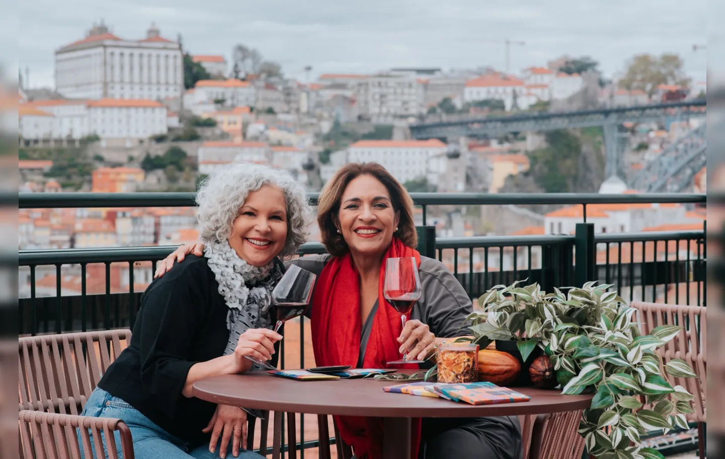 Juliana Aquino e Dina Rachid em Vila Nova de Gaia, Portugal