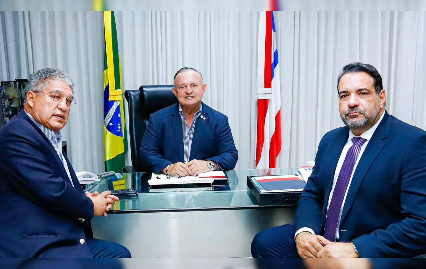 Presidente da Alba, Adolfo Menezes (PSD) e líderes de bancada