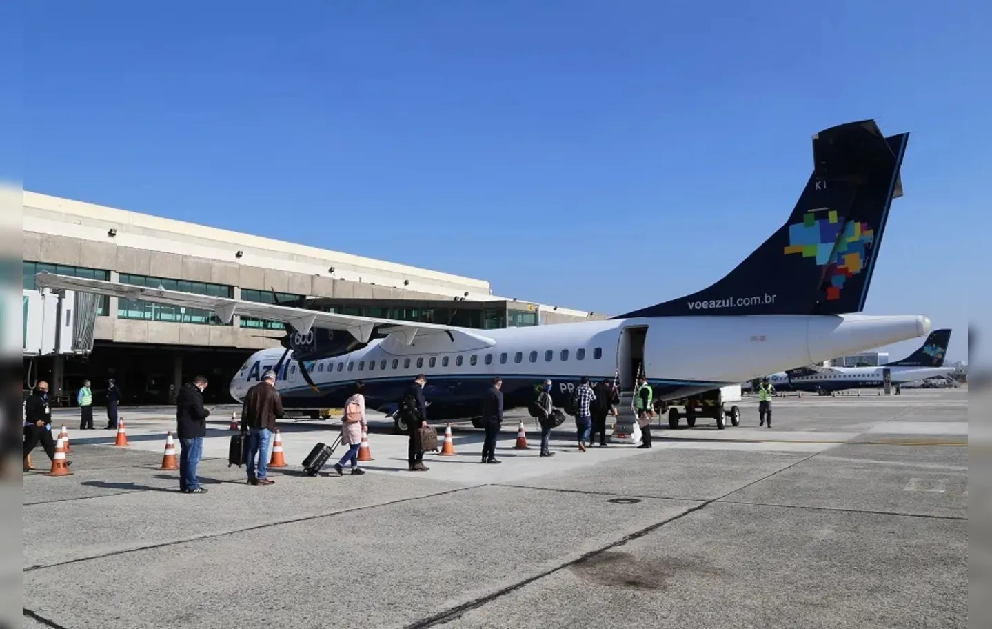 Imagem ilustrativa da imagem Azul terá voos extras para a Bahia Farm Show 2024; saiba detalhes