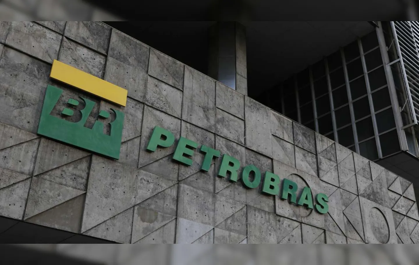 Conselheiros decidiram em assembleia distribuir mais R$ 22 bilhões em lucros excedentes da Petrobras