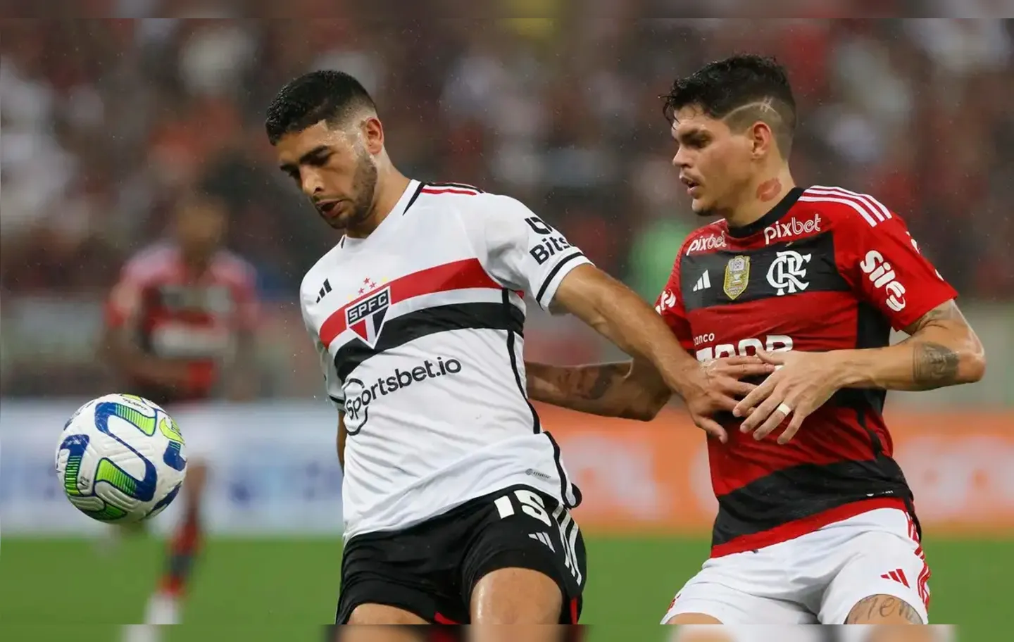 Flamengo e São Paulo se enfrentam nesta quarta