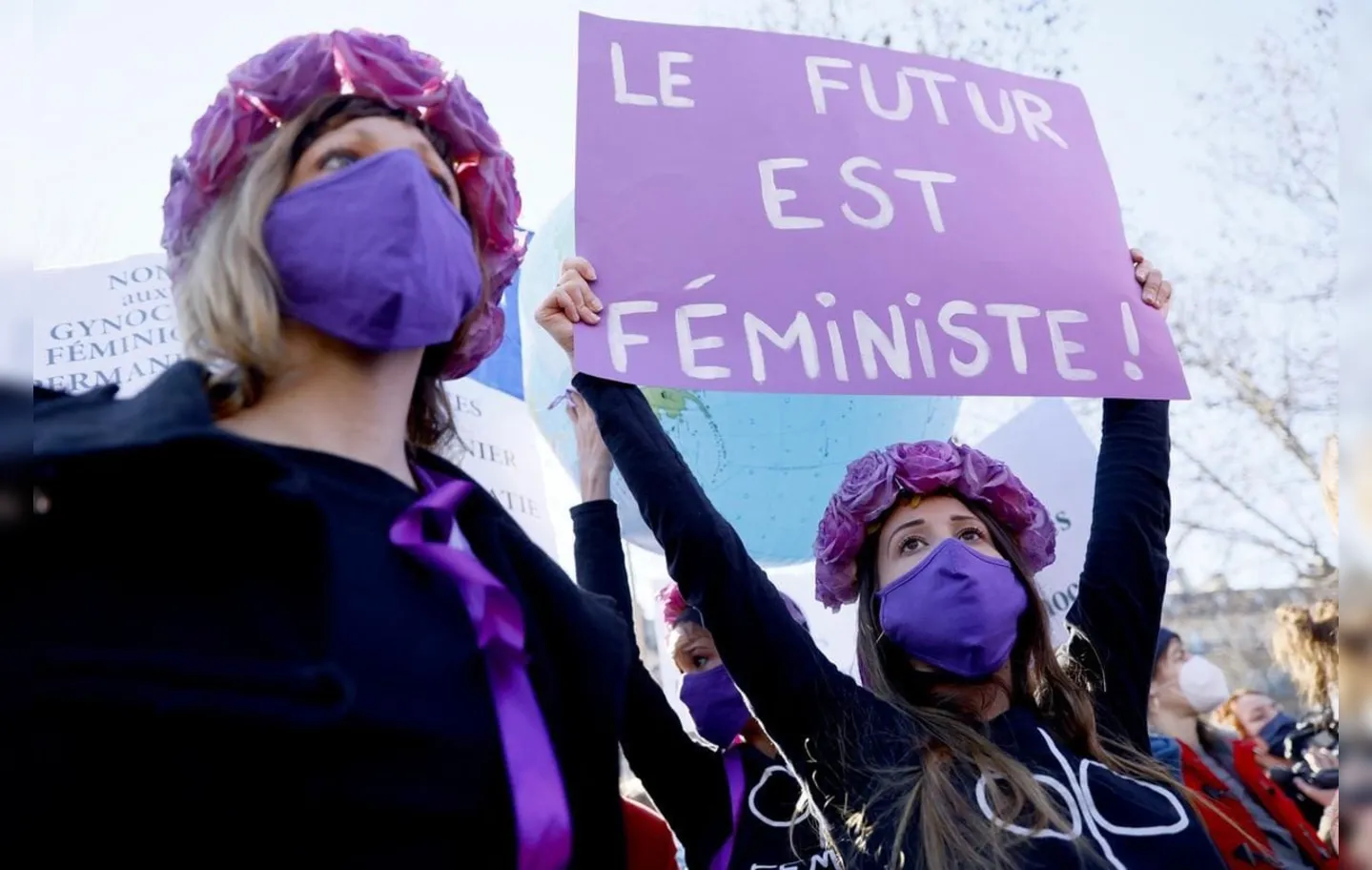 França tem votação para arantir aborto na Constituição
