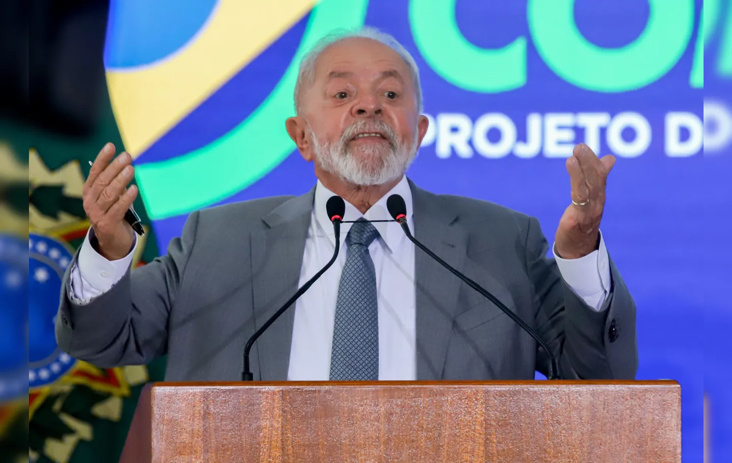 O presidente Luiz Inácio Lula da Silva, durante assinatura do projeto de lei que regulamenta o trabalho por aplicativos de transporte de pessoas, no Palácio do Planalto