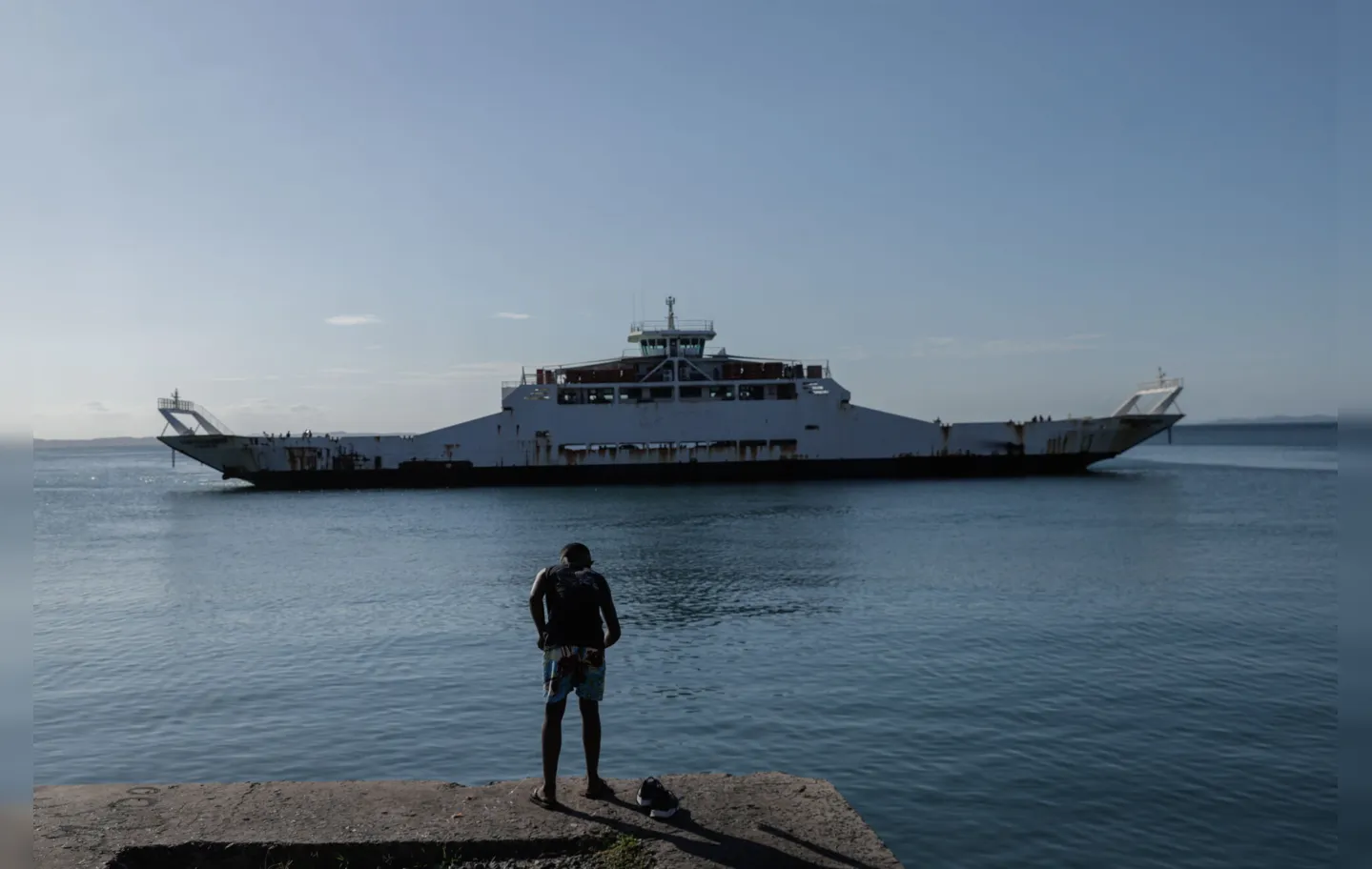 Ferry Zumbi dos Palmares atracando no terminal marítimo de São Joaquim