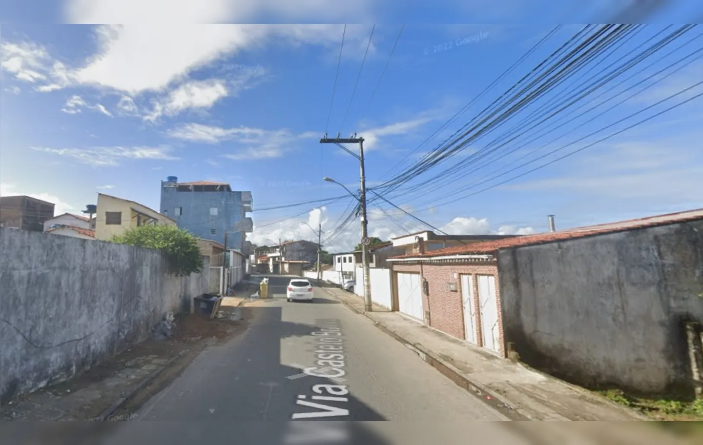 Imagem ilustrativa da imagem Homem é encontrado vendendo drogas, troca tiros e morre em Salvador