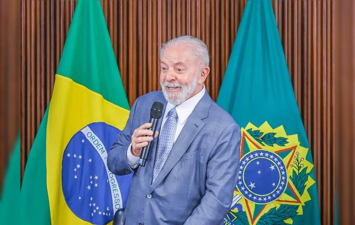 Lula participou de evento com jornalistas, na manhã desta terça-feira.