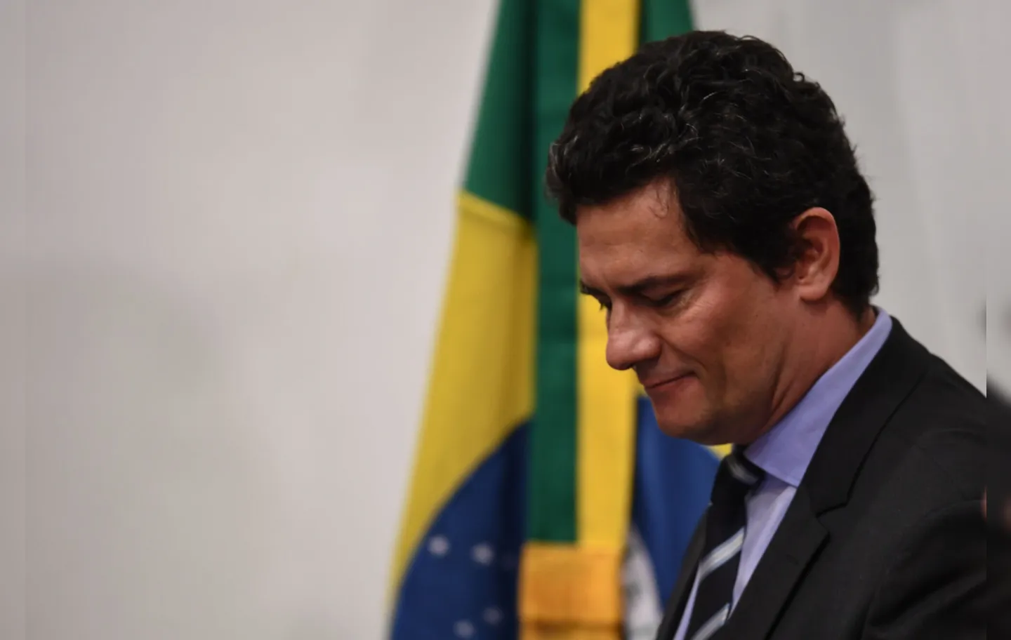 Brazilian Minister of Justice and Public Security, Sergio Moro, leaves after delivering during a press conference at Minister of Justice, in Brasilia, on April 24, 2020. - Brazilian Minister of Justice and Public Security, Sergio Moro, announce his resignation on Friday after Brazilian President Jair Bolsonaro dismissed the head of the Brazilian Federal Police, according to sources close to the popular former anti-corruption judge. (Photo by EVARISTO SA / AFP)