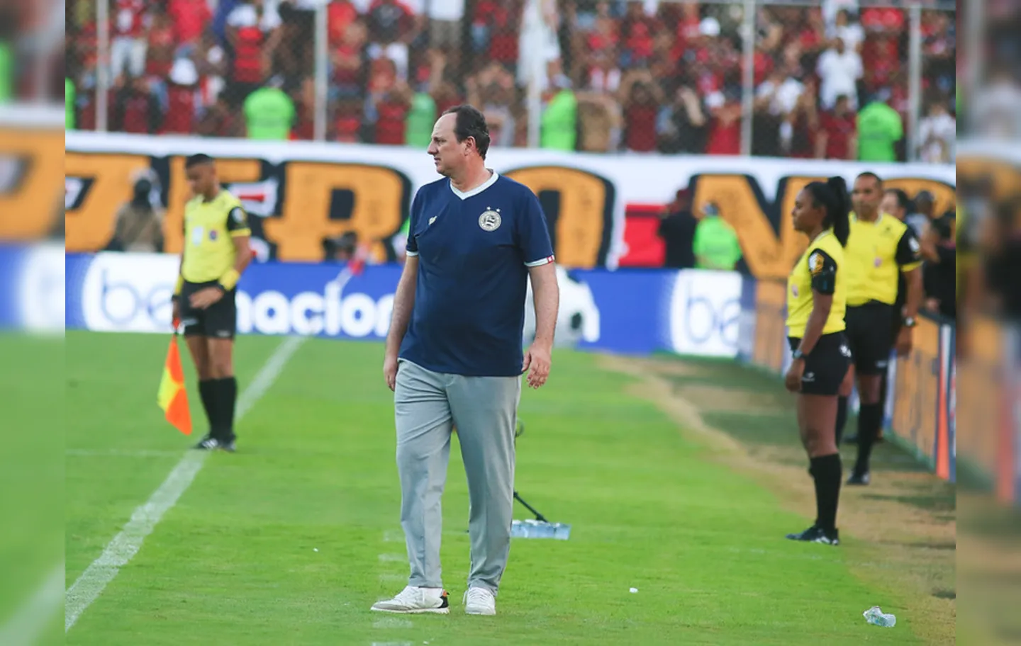 Técnico foi alvo de críticas da torcida do Bahia após derrota de virada para o Vitória