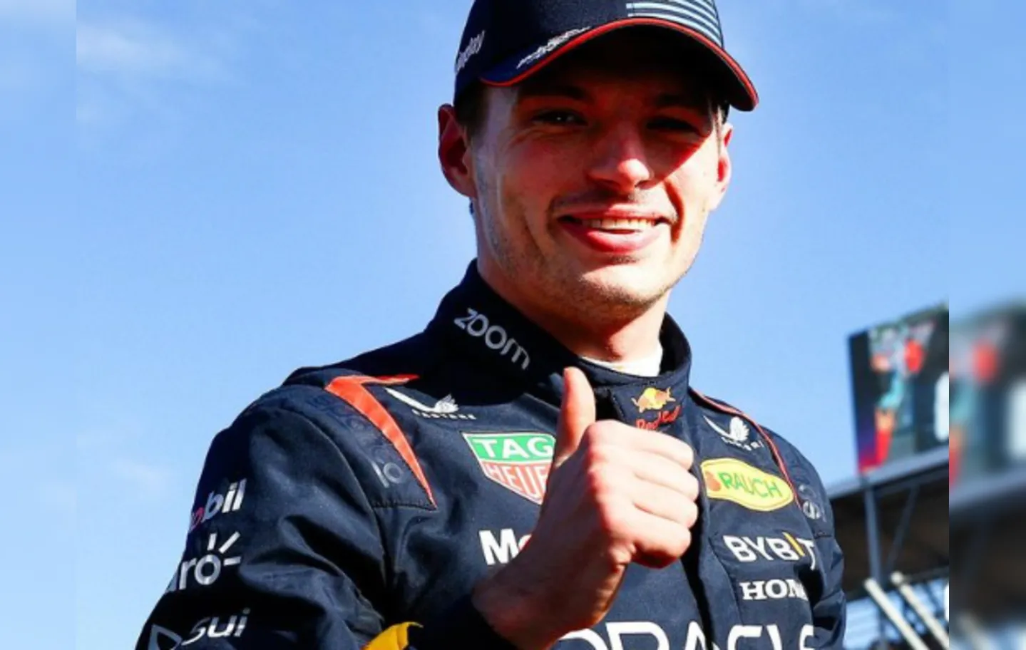 Max Verstappen se diz feliz na Red Bull, mas não descarta deixar a Fórmula 1 em 2028.
